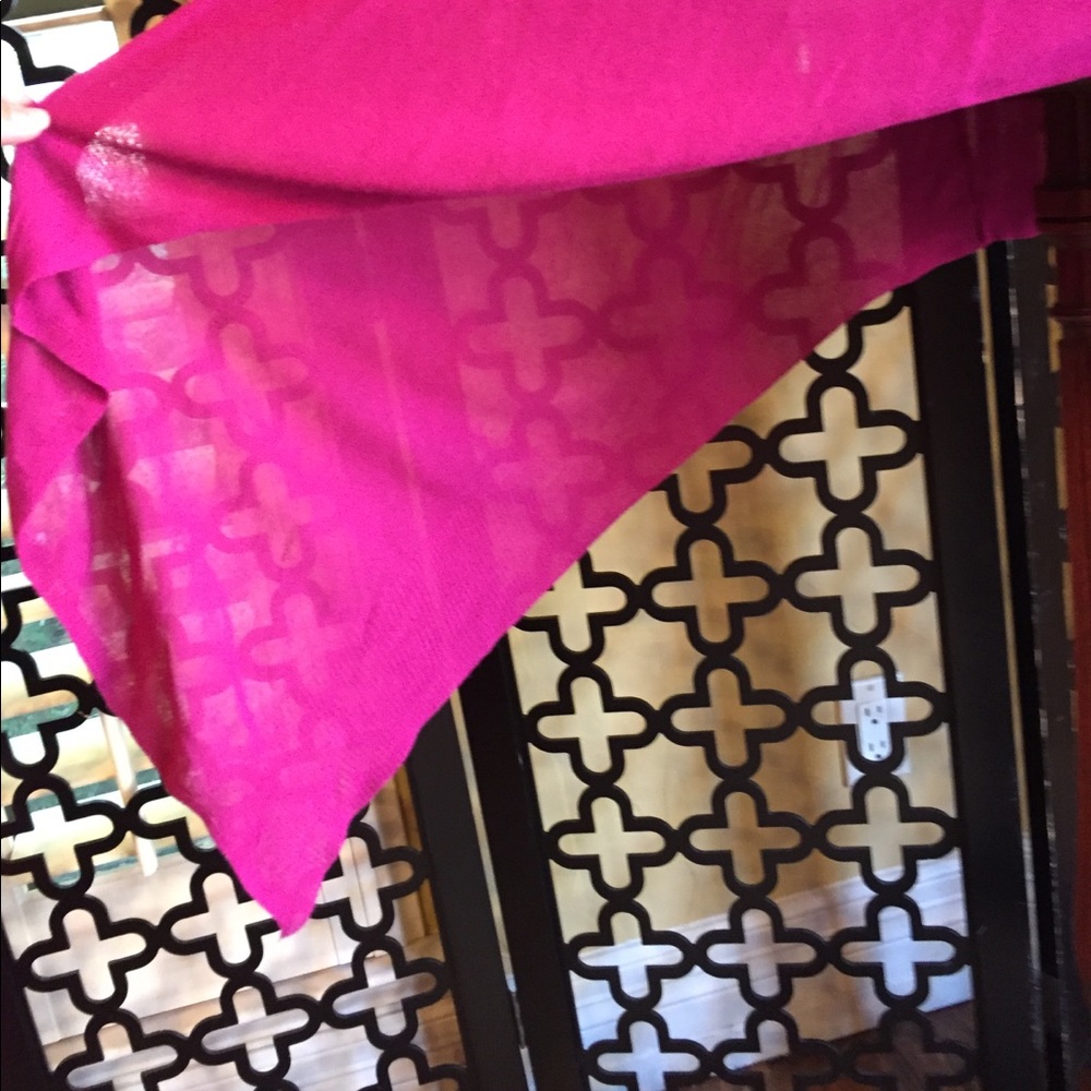 KERISMA FUSCHIA PINK ASYMMETRICAL SLEEVELESS BLOUSE Size Medium - Picture 4 of 7